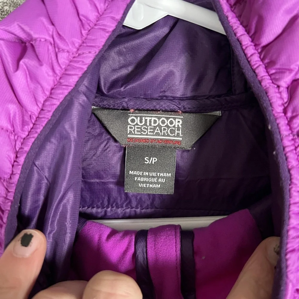 Outdoor Research Cathode Hooded Jacket Womens Small‎ Purple Quilted Insulated